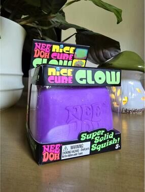 NIB Schylling Nice Cube Glow - PURPLE